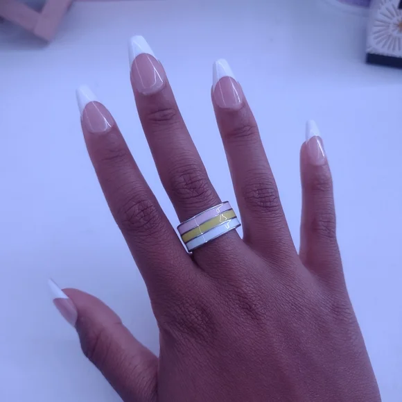 Ring - Picture 2 of 2